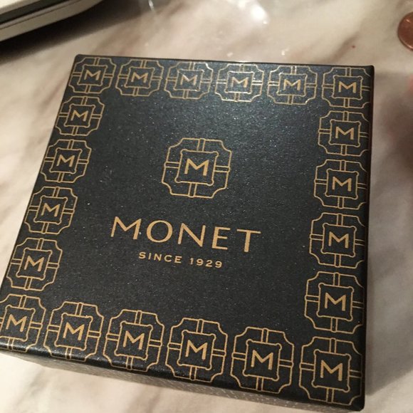 Monet Necklace & Pierced Earrings Set NEW Faux Diamonds - Costume Jewelry - Picture 3 of 4